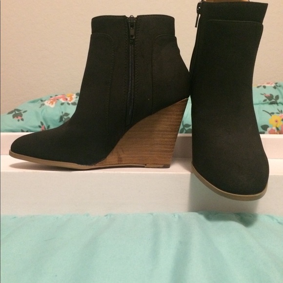 Ccocci Booties 👢 - Picture 3 of 14